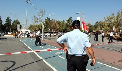 Boşanma davası açan karısını kent meydanında kurşun yağmuruna tuttu