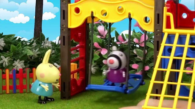 Peppa Pig y sus Amigos van a la Escuela y Juegan en el Parque de Playmobil - Juguetes de Peppa Pig