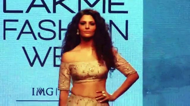 saiyami Kher Walks the Ramp For Payal Singhal at LFW 2016