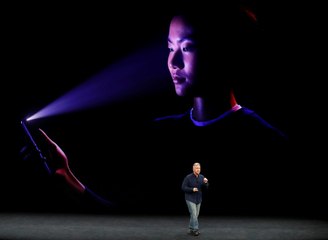 iPhone X'in Tanıtım Lansmanında Yüz Tanıma Teknolojisi Çalışmadı