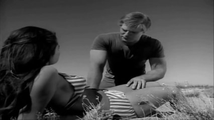 Un filmato - Tura Satana, Exotic Dancer Turned Attrice