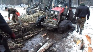 Belarus Mtz 892 forestry tror stuck in mud, saving with Mtz 1025