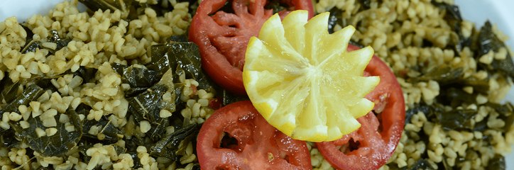 سلطة البرغل مع ورق العنب