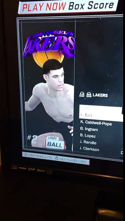 Ce joueur de basket n'a aucun habits dans le jeu NBA 2K18 !! Gros Bug !!