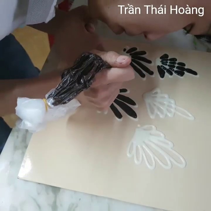 Đổ socola đơn giản