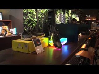 Sepatu LED Karya Insinyur Listrik - NET24