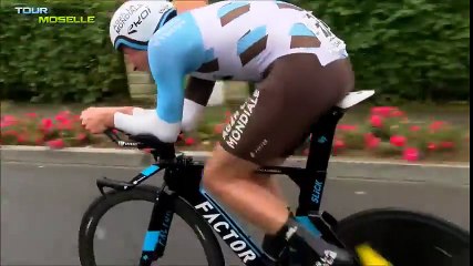 Maxime Roger se crashe lors du Tour de Moselle