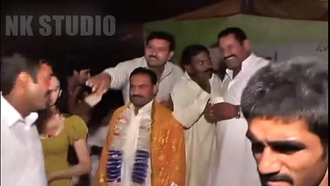 Hot Mujra Sohnia Had Muk Gai Madam Talash _ Ghazal