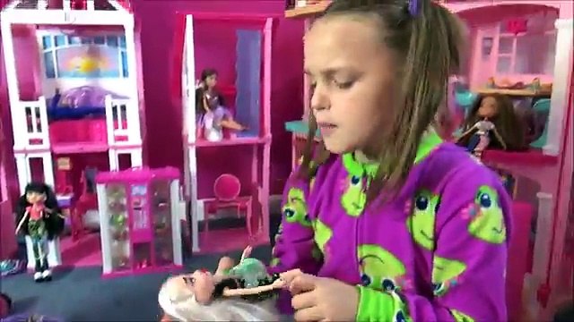 Bébés bébé mal dessin animé papa des œufs caché jouet 3 victoria annabelle surprise freaks