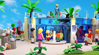 Playmobil Family Swim With Dolphins And Swim At The Pool Of The Cruise Ship On Vacation (Spanish)