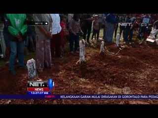 Satu Keluarga Korban Kebakaran Dimakamkan - NET12