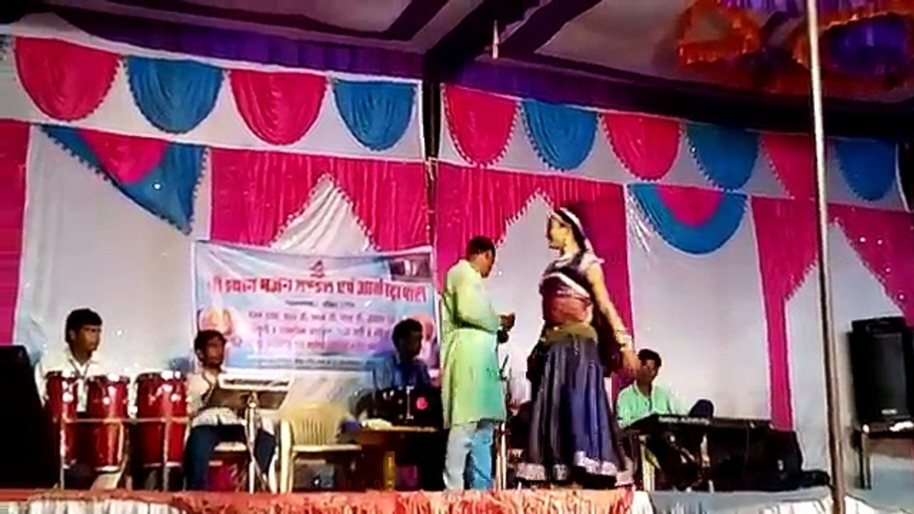 Komal Rangili Super Hit Rajasthani DJ Song Bhole Ji Ka Mela Aaya / marwari dj dance on stag in sikar