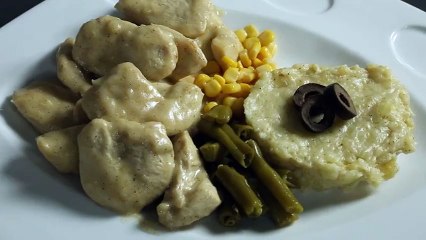 خطوات تحضير صدر الدجاج مع الصلصة البيضاء والبطاطا البوريه