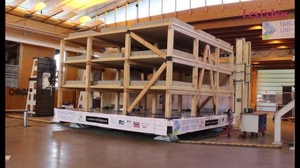 Essai sismique sur la future tour en bois Silva à Bordeaux