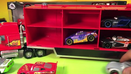Disney pixar cars 3 lightning mcqueen mack hauler jocko flockos transforme lightning mcqu