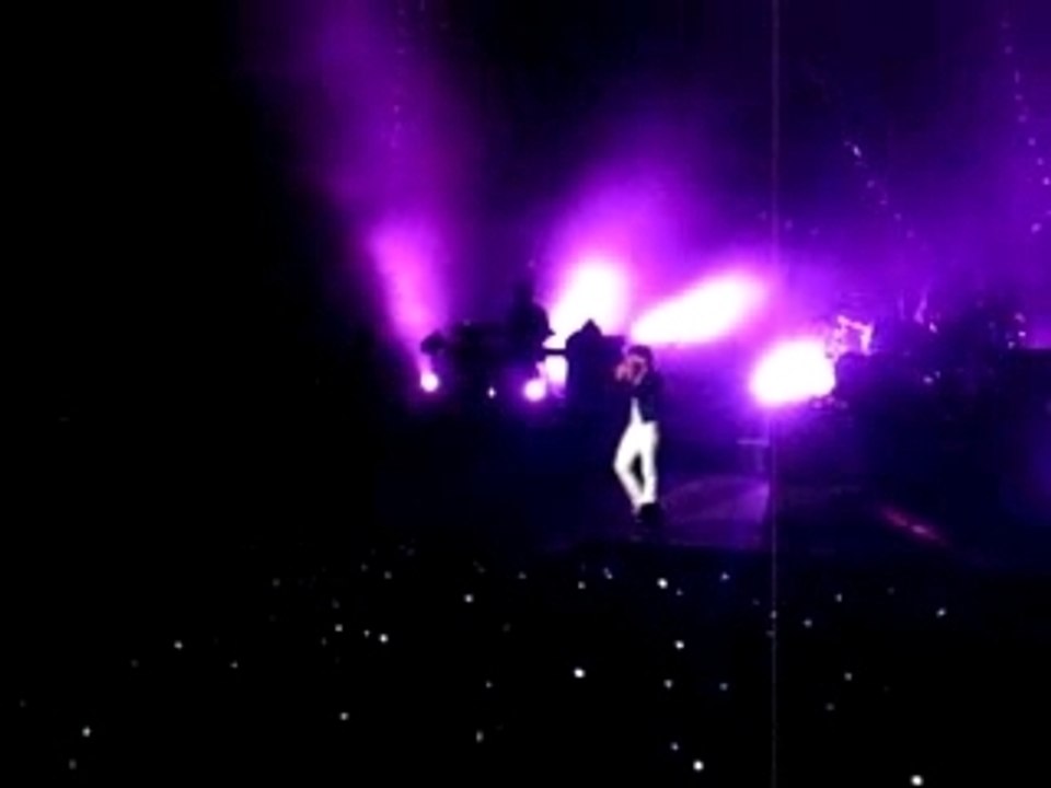 MIKA en concert "Grace Kelly"