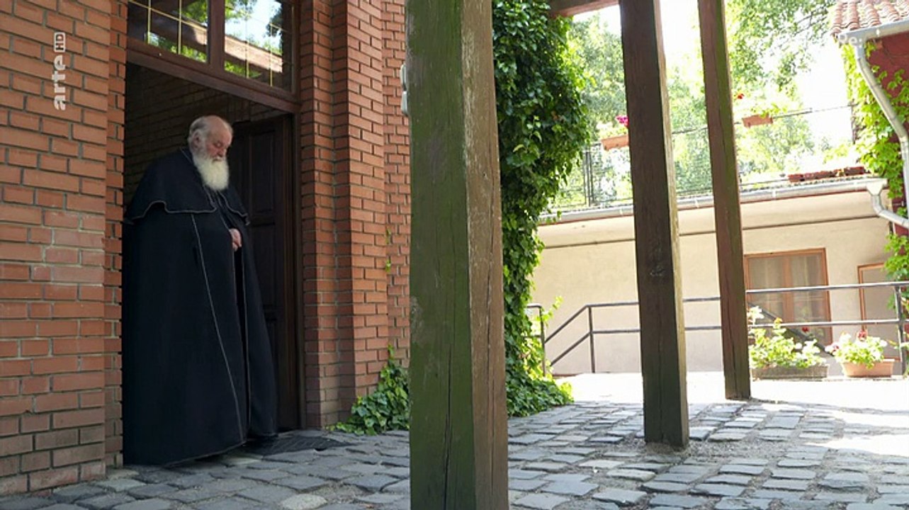 Re: Bürokratie als Waffe - Pastor Ivanyi und die ungarische Politik (Doku)