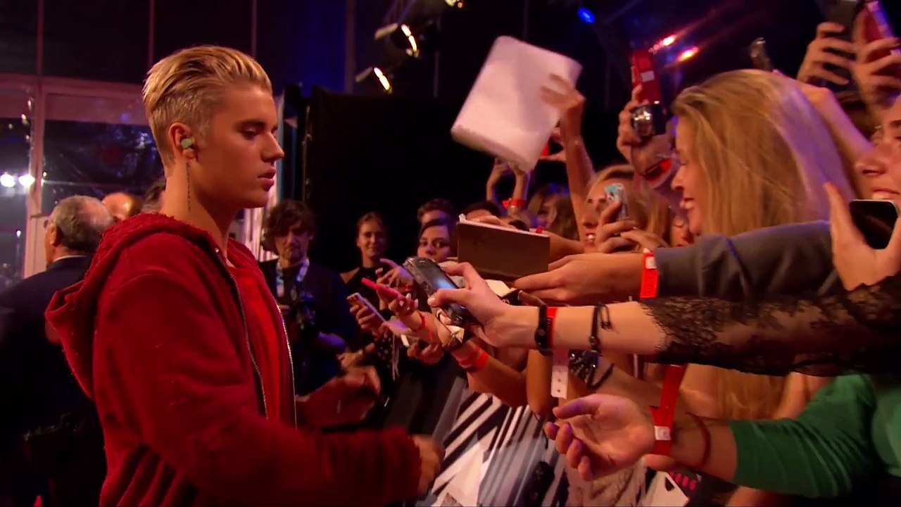 Justin Bieber Fan Fights His Own Mother