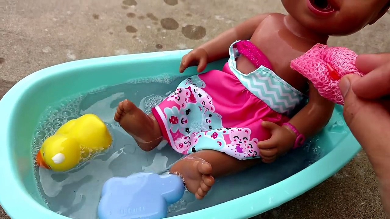 Baby Alive Doll Taking A Bath and Huge Scary Ant Attacks-Superman To The Rescue-Funny Kids Video