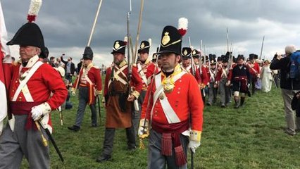 Du côté des alliés, les Anglais comme à la parade en arrivant sur le champ de bataille