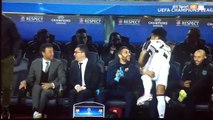 Dani Alves messing around with the Barcelona bench at kick-off for Barcelona vs Juventus
