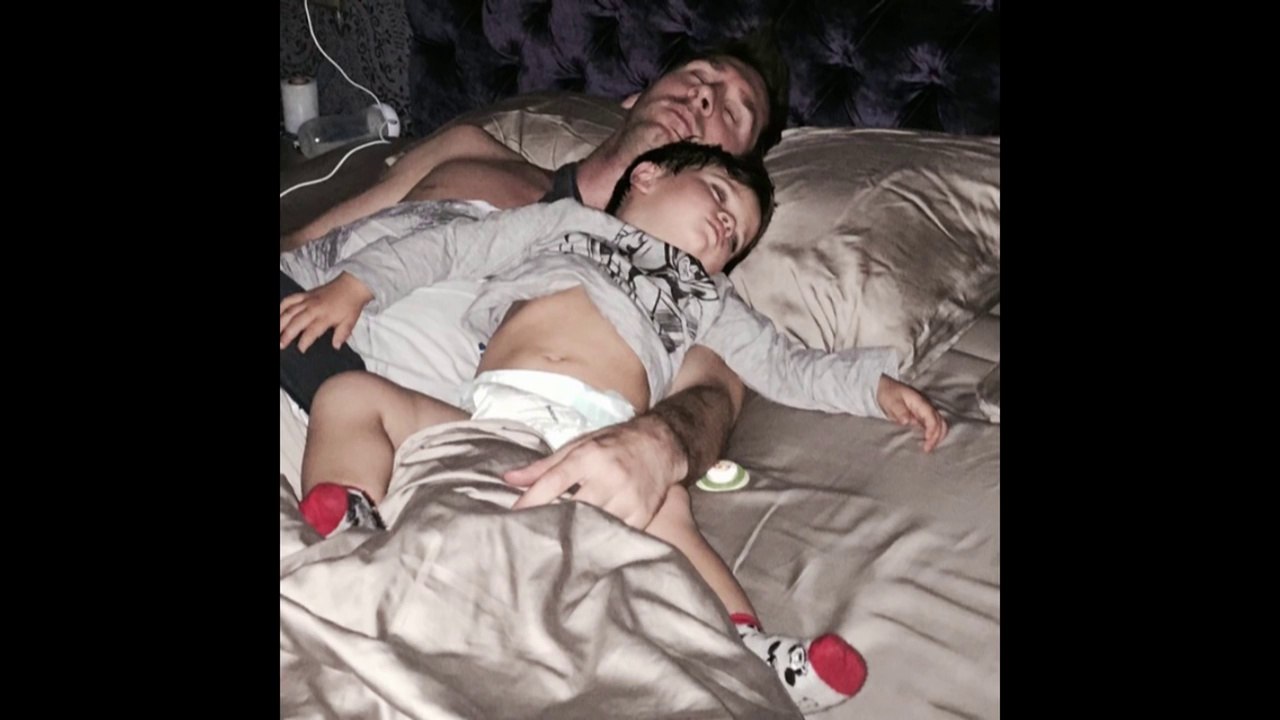 OMG!! - LIONEL MESSI's Lifestyle 2016 (Dog, Girlfriend, House..)