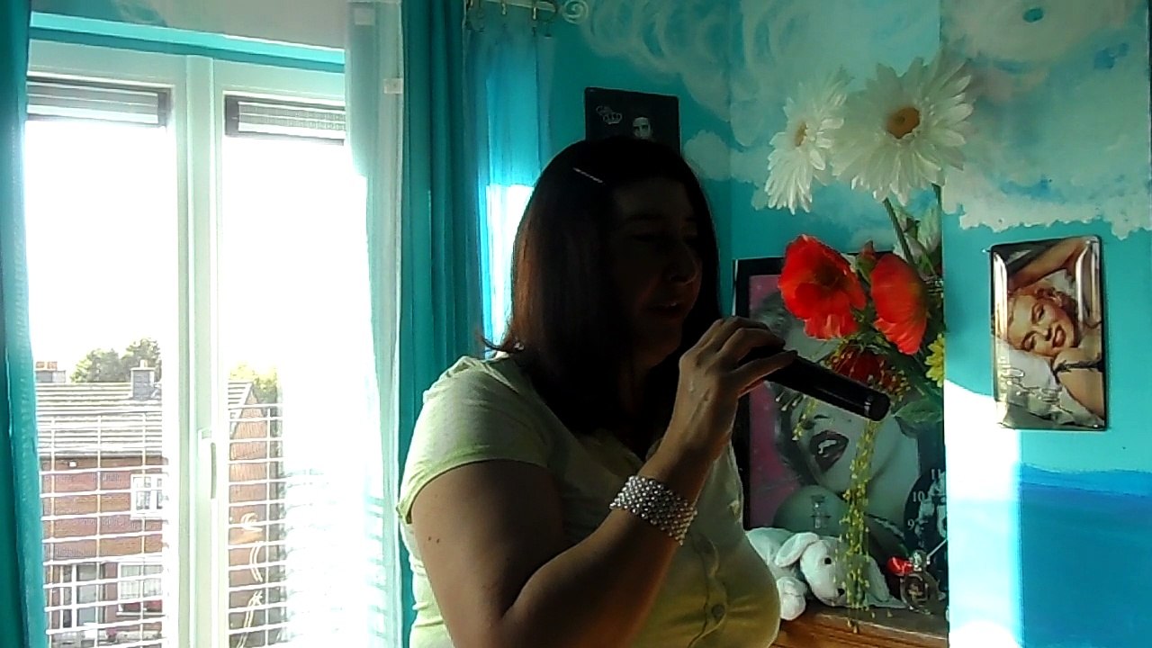 johnny hallyday joue pas de rock" n"roll pour moi ..