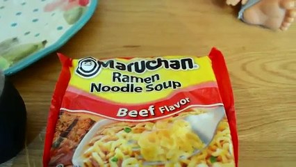 Baby Alive Food Made By Molly! Molly Makes A Snack And Daisy Eats It!