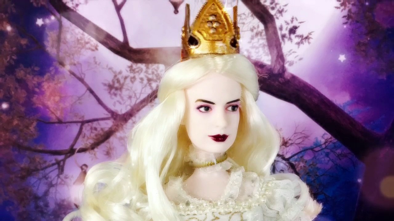 Disney Store The White Queen Doll Review - Alice Through the Looking Glass