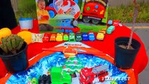 2 Kinder Surprise Maxi Eggs Unboxing Christmas Toys Kinder Santa Disney Pixar Cars McQueen McMissile