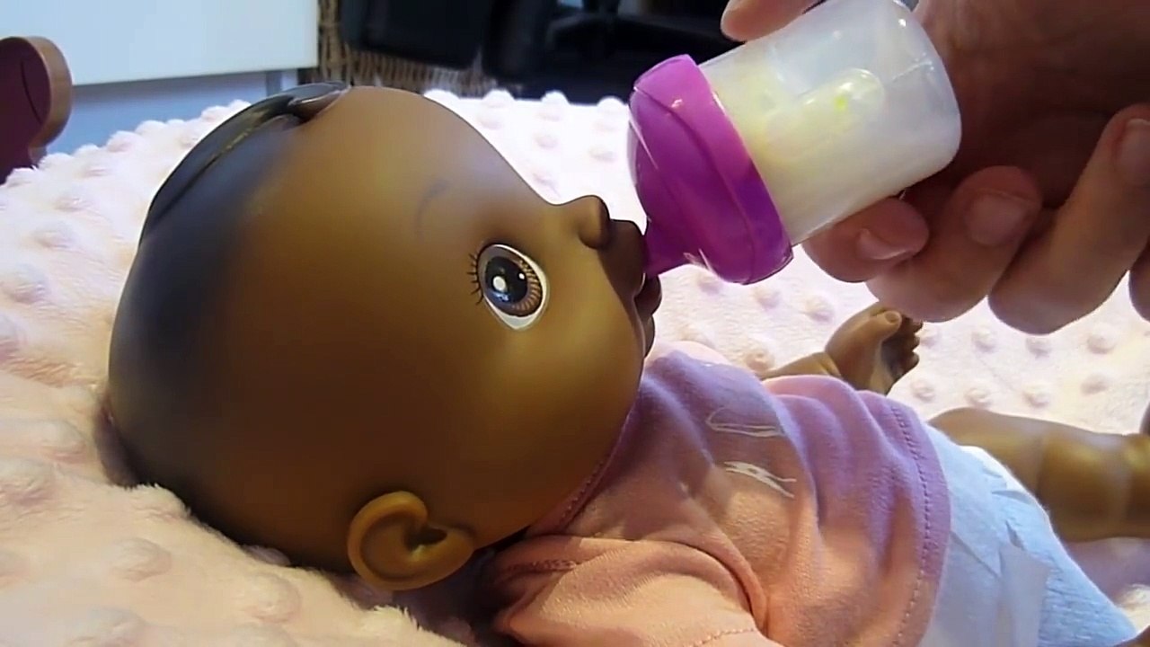 Baby Alive Wets N Wiggles Morning Routine!