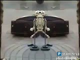 Dancing skeleton on rope video