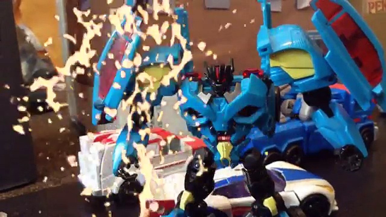 Transformers Age of Extinction Stop Motion-The Final Battle [Bumblebee vs Stinger]
