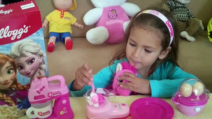 oyuncak mutfak ile oynuyoruz.Little pony kokteyl hazırlıyor Eğlenceli çocuk videosu