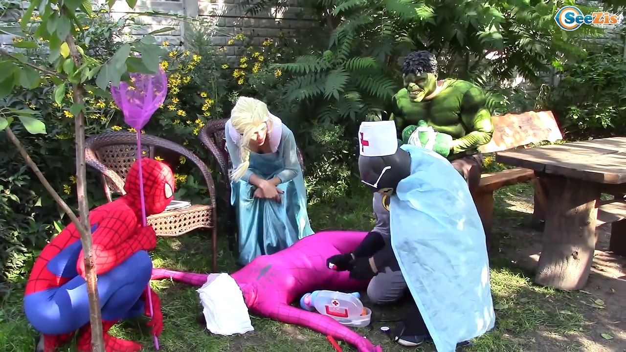 FROZEN ELSA Turns Into wolverine! w/ Spiderman Maleficent & Hulk - Superhero Fun