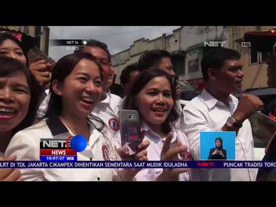 Ratusan Warga Berdesakan Menunggu Presiden Jokowi di Sukabumi NET 16