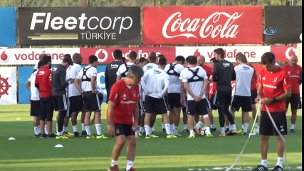 Beşiktaş'ta Medel, Antrenmana Devam Edemedi