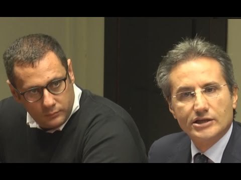 Campania - Fondi Ue bloccati, Caldoro: Da De Luca ricatto ai sindaci (27.10.15)