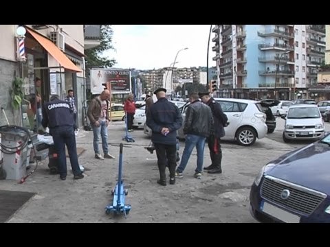 Napoli - Spari a Bagnoli, ferito un gommista (28.10.15)