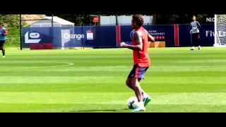 Neymar destroying PSG players in his FIRST Training with Paris Saint Germain (PSG)