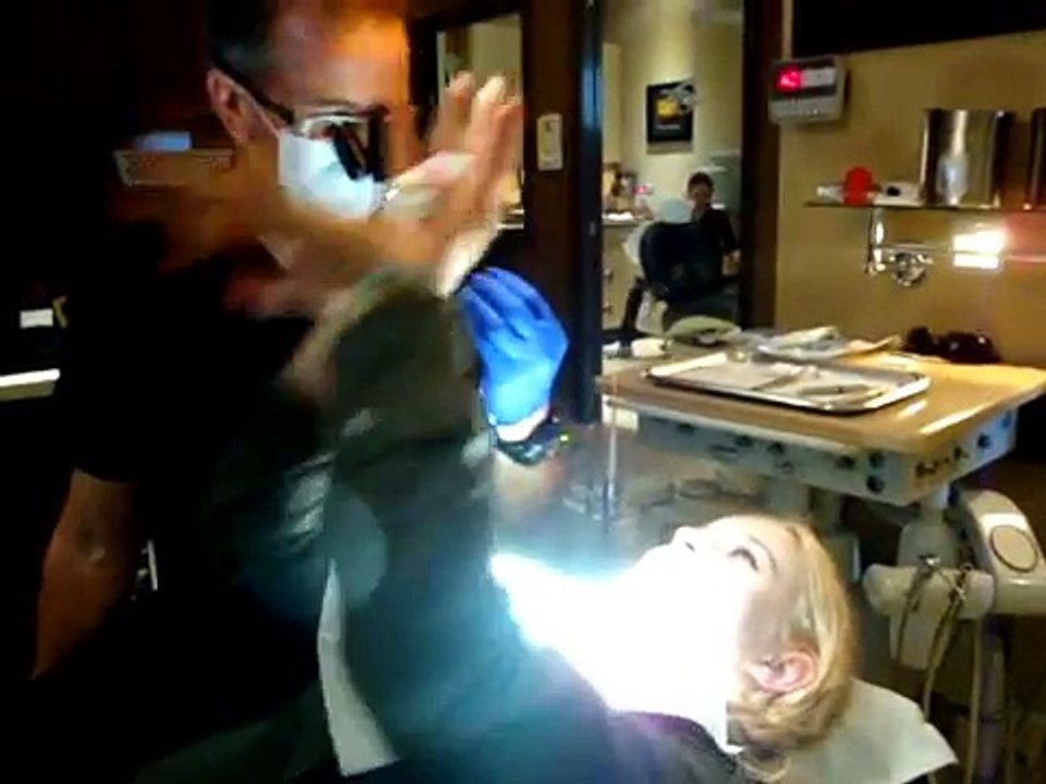 DENTIST GIVES A NEEDLE TO CHILD WITH NO PAIN