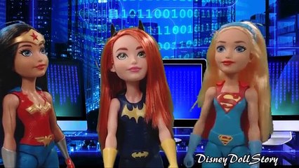 Supergirl Forgot How to Fly - Ep 9 Superheroes Supergirl Wonder Woman Batgirl Disney