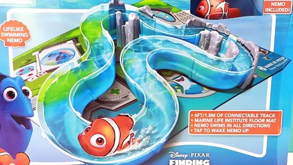 Descargar video: Disney Pixar Finding Dory Water Toys Marine Life Institute Playset Swimming Nemo, Dory, an