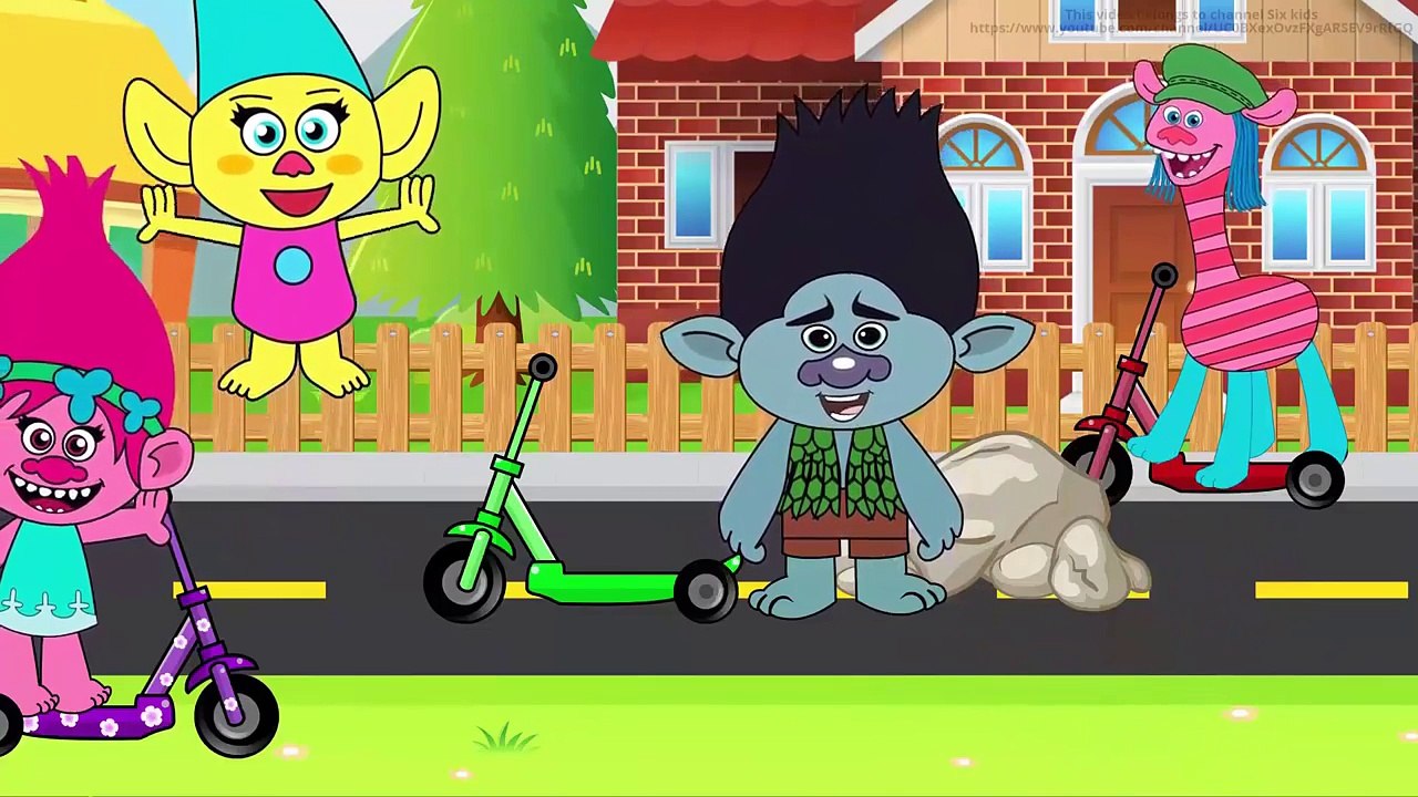 Trolls Poppy and Daddy Branch Surprise Eggs Play Doh Finger Family