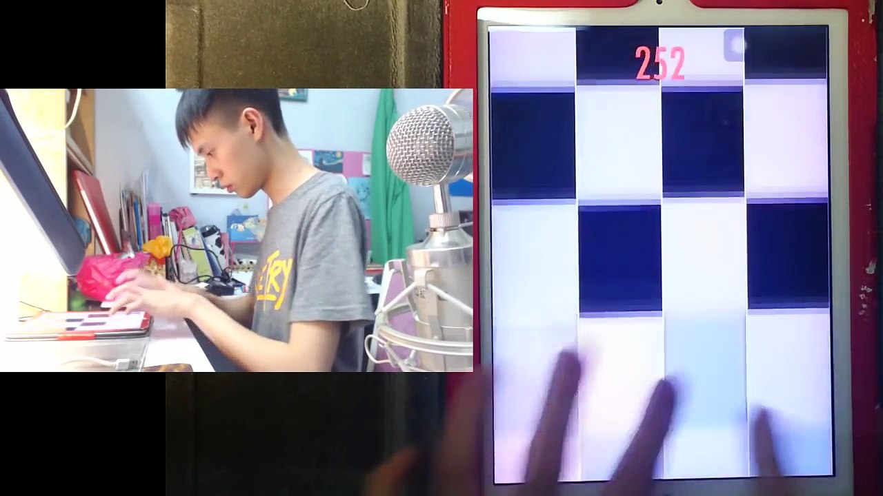 CRAZIEST DOUBLE TAP SONG in Piano Tiles 2 - Christmas Snow - 4086 World Record