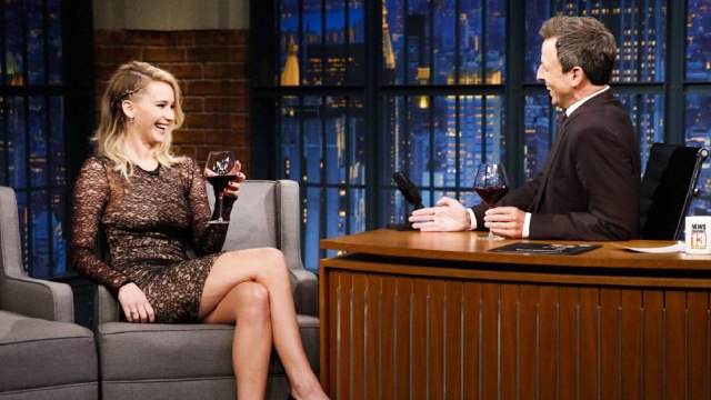 Jennifer Lawrence Admits Family's Dismay Over New Horror Film 'mother!' | THR News
