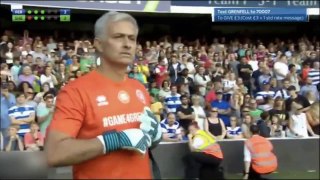 LUCU!!! Keseruan Jose Mourinho menjadi kiper di sesi penalti