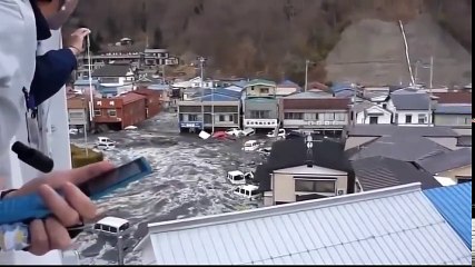 Allah ka Azab _ Super Biggest Tsunami Caught Live on Camera Japan _ Allah ki Qudrat 2018