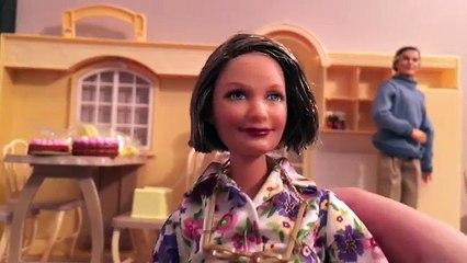 TOUR PELA COZINHA DA BARBIE VOVÓ E VOVÔ - JULIA SILVA