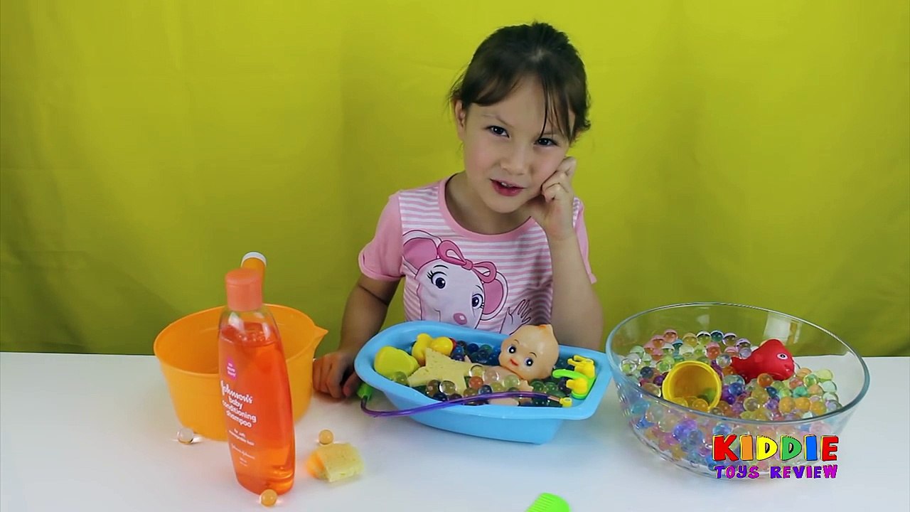 ORBEEZ BATH with GIANT BABY MOMMY Playtime in the Bath Kids Video Orbeez Video Fun Kiddie ToysReview